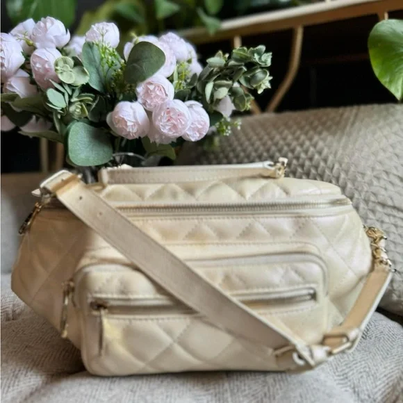 Price is FIRM✨Chanel All About Waist bumbag - Picture 2 of 16